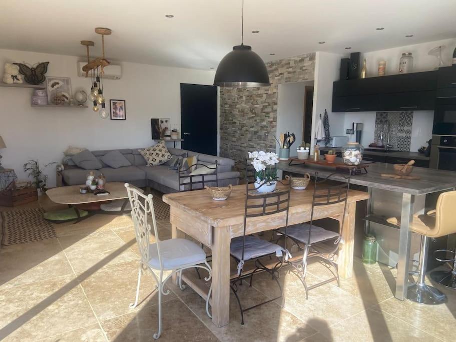 Superbe Villa En Provence 85 M2 Puimichel Exterior photo